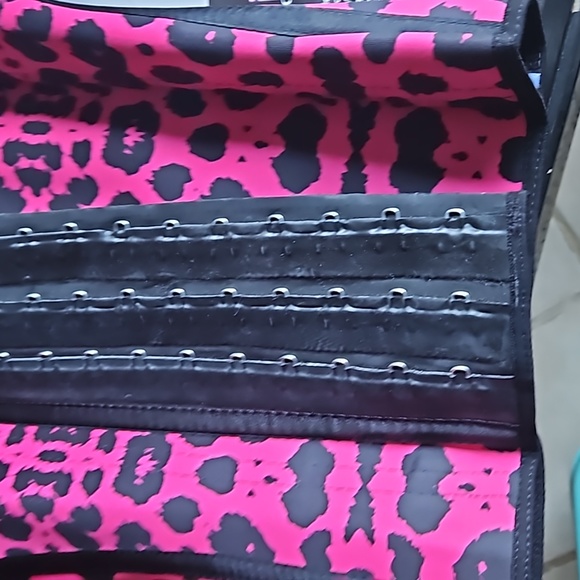 NEW NWT Ann Michell Size XS 32 Sport Girdle Corset Waist Trainer  Fuschia/ Black - Picture 7 of 17